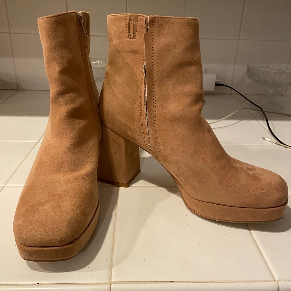 Miracle Miles Chic Tan Heeled Boots